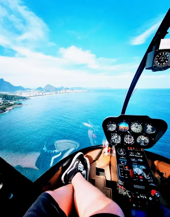 Orla do Rio vista pela janela do helicóptero